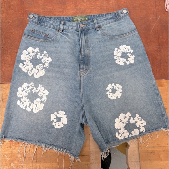 Denim Tears Cotton Wreath Denim Shorts - Picture 1 of 7